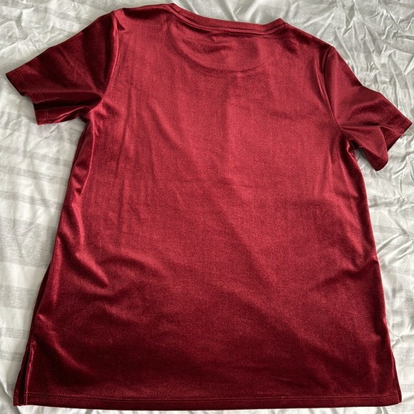Old Navy Women’s Velvet Top - Medium - Picture 4 of 5